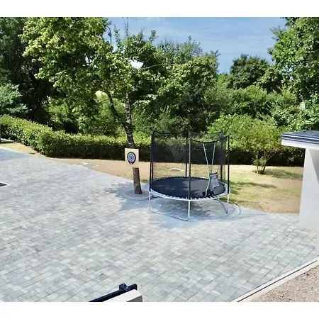 빌라 In Minj With Swimming Pool
