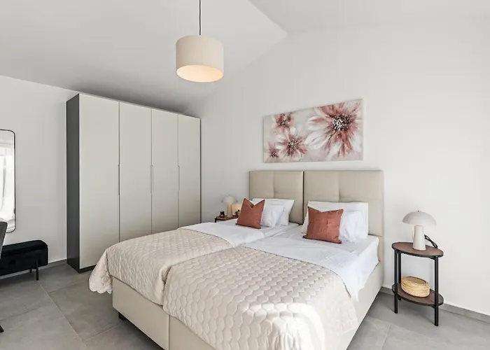 In Minj With Swimming Pool Žminj